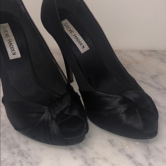 Steve Madden Satin Peep Toe Pumps - Picture 3 of 8
